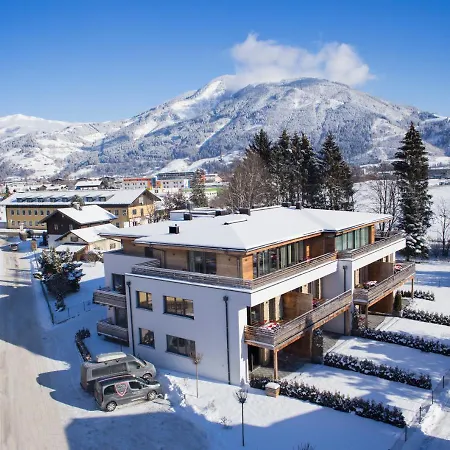 & Golf Zell Am By Alpin - Incl Summercard ツェル アム ゼー