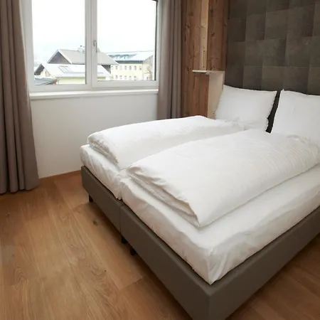 Apartman & Golf Zell Am By Alpin *